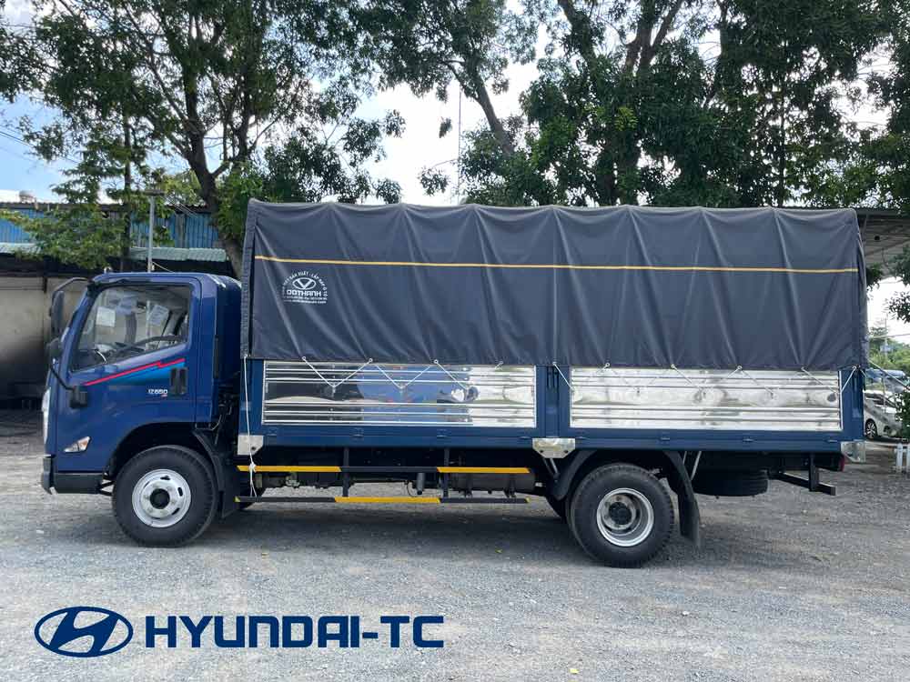 Giá xe tải 6.5 tấn IZ650 SE Đô Thành thùng mui bạt